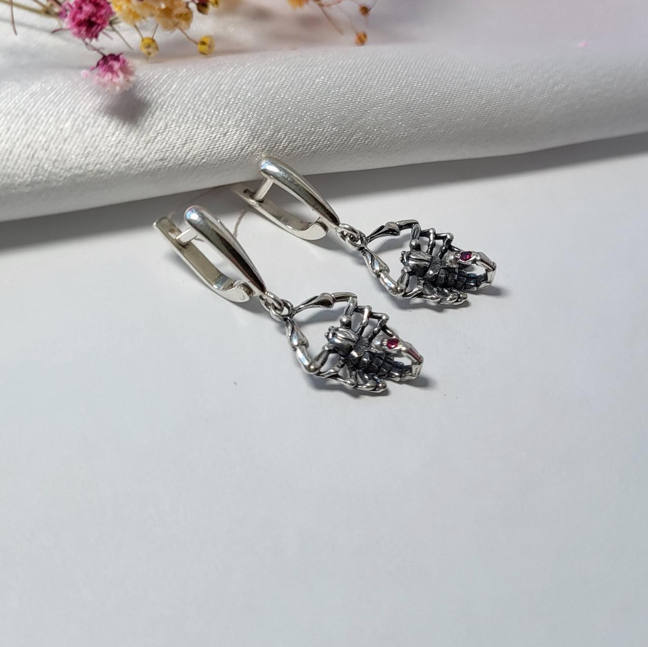 Сережки з підвіскою скорпіон чорнене срібло 925 проби 4,38 г (2540) - фото 4