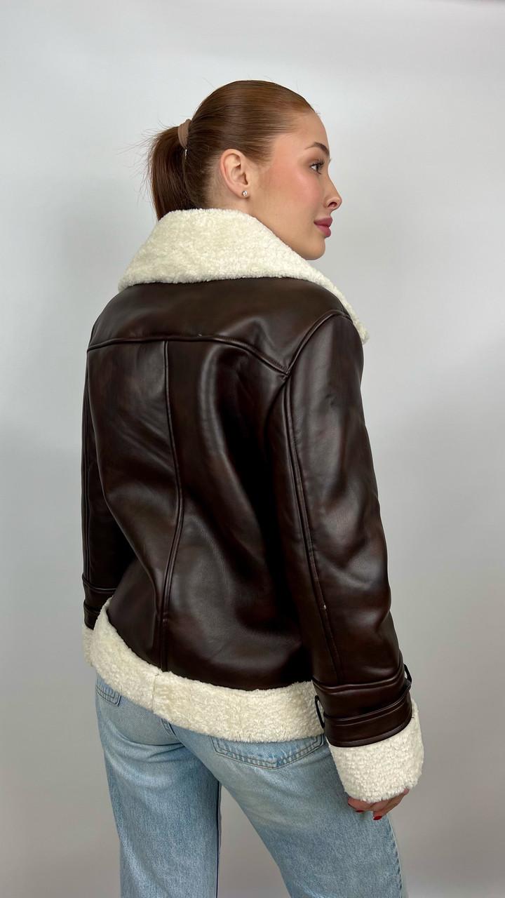 Дубленка женская Бренд #2439-06 L Коричневый (23918514) - фото 2 Дубленка женская Бренд #2439-06 L Коричневый (23918514) - фото 2