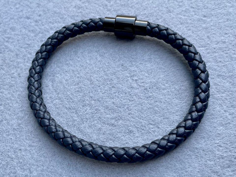 Браслет кожаный