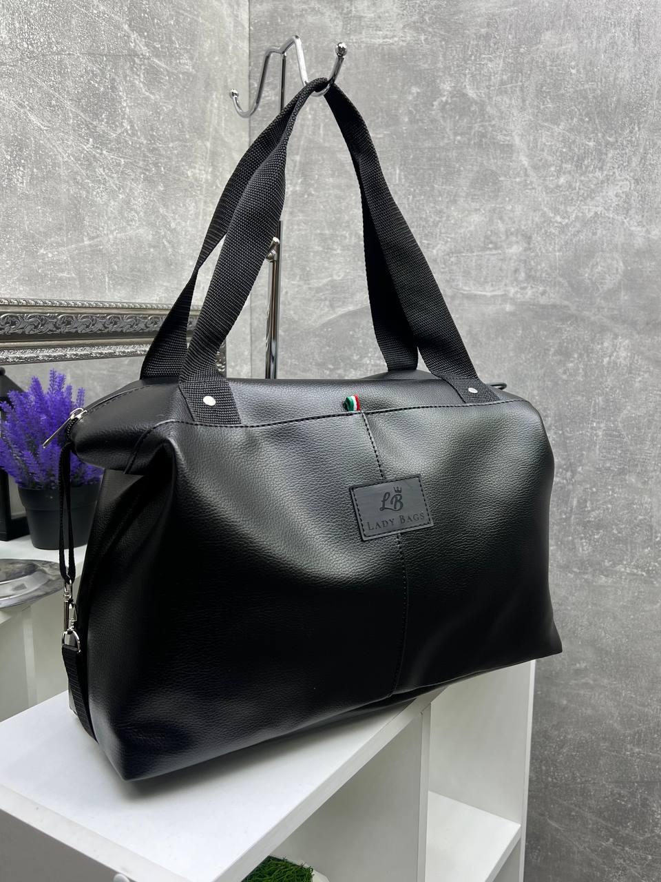 Сумка женская на плечо спортивная из экокожи дорожная большая Черный - фото 4 Сумка женская на плечо спортивная из экокожи дорожная большая Черный - фото 4