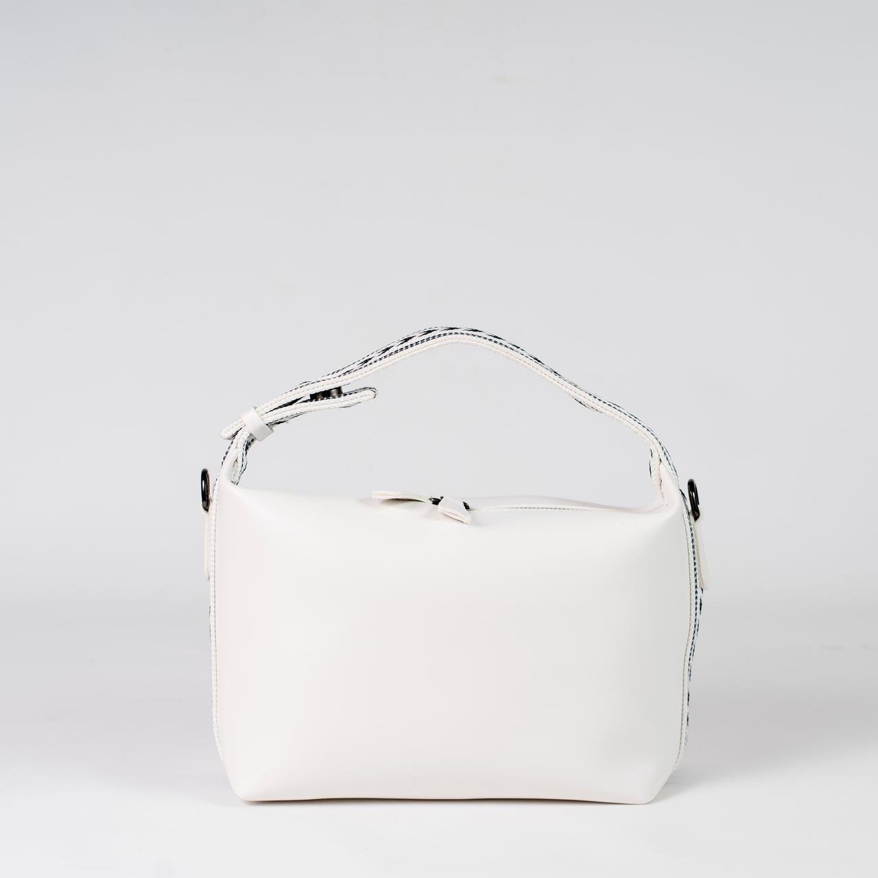 Сумка женская KVITUCHA № 53-24 почтальон с длинным ремешком Белый