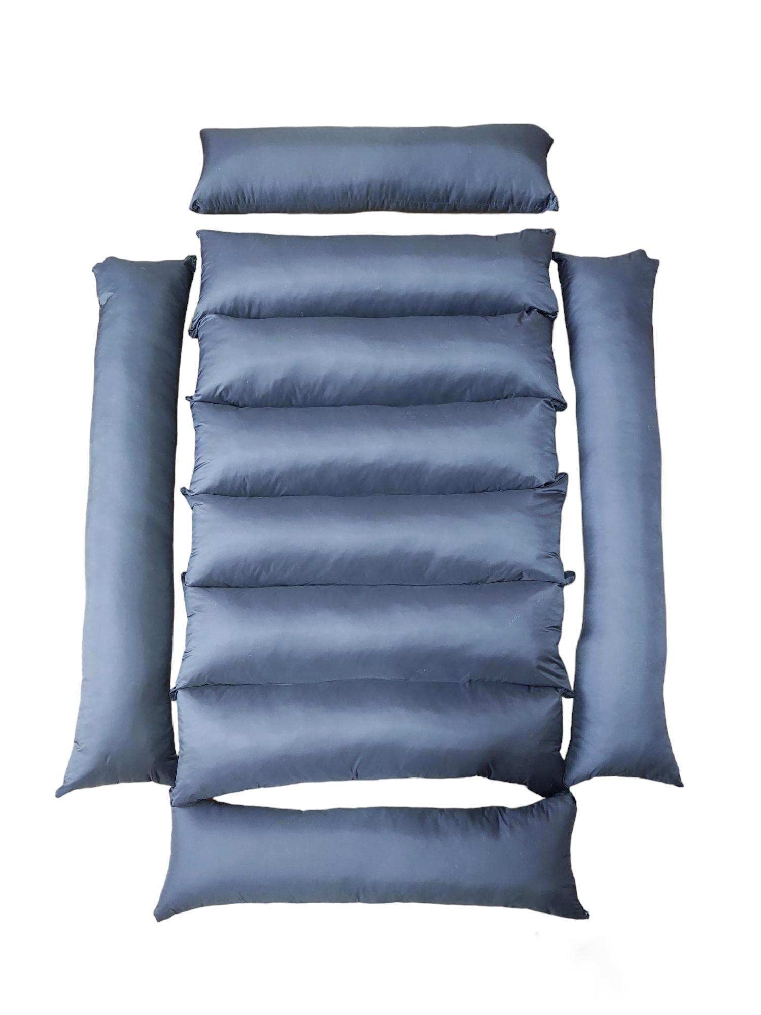 Лежак для собак Huge and Tiny Waterproof с бортами 130x100x26 см Коричневый с черным - фото 4 Лежак для собак Huge and Tiny Waterproof с бортами 130x100x26 см Коричневый с черным - фото 4