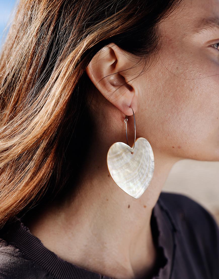 Сережка Mother of pearl жіноча ARKULYA біла One size