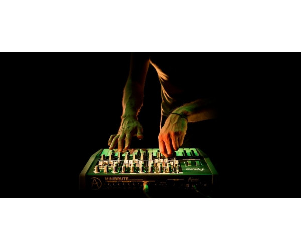 Синтезатор аналоговый Arturia MiniBrute - фото 2