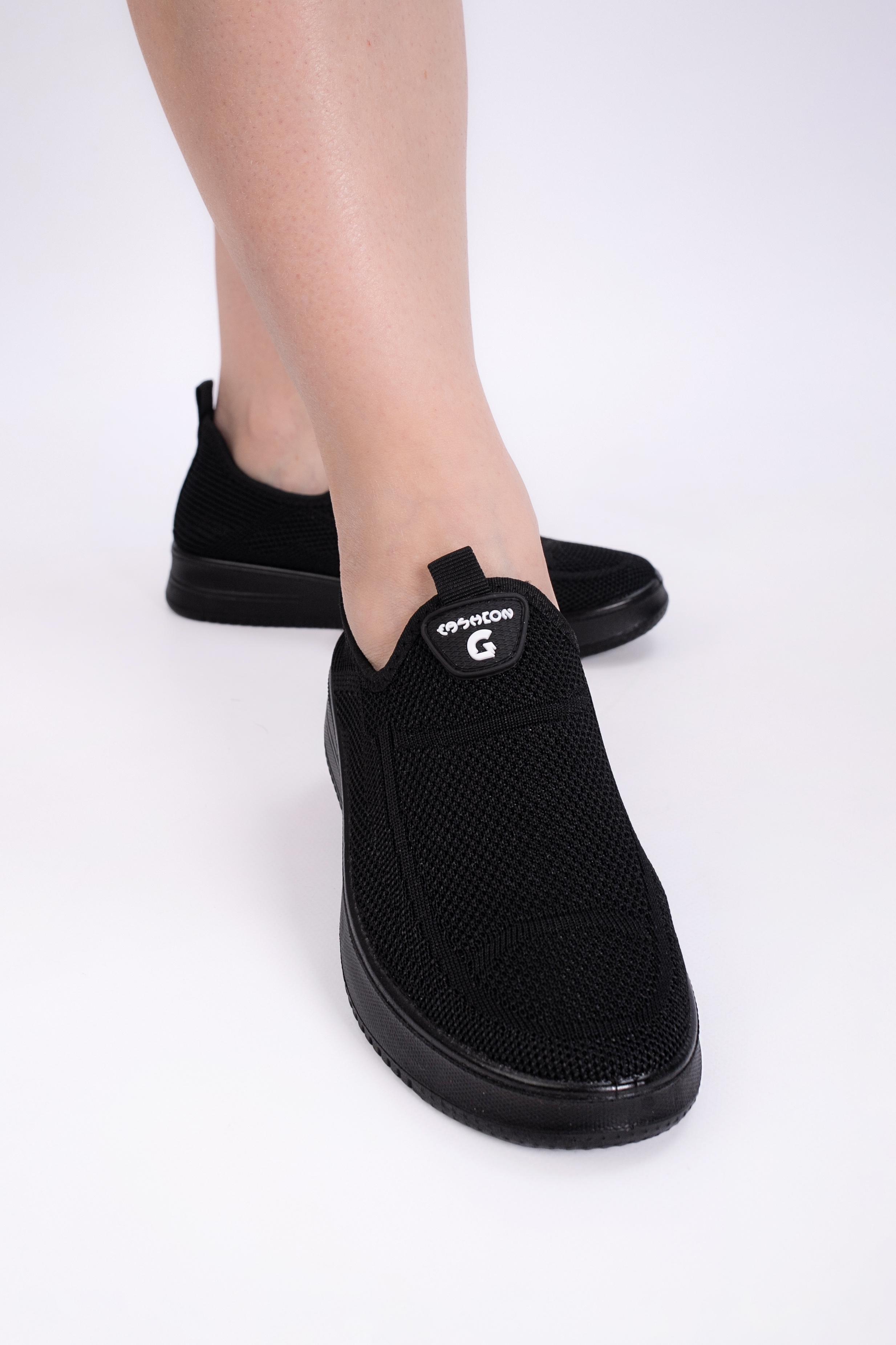 Слипоны женские Fashion 350964 р. 38 Черный