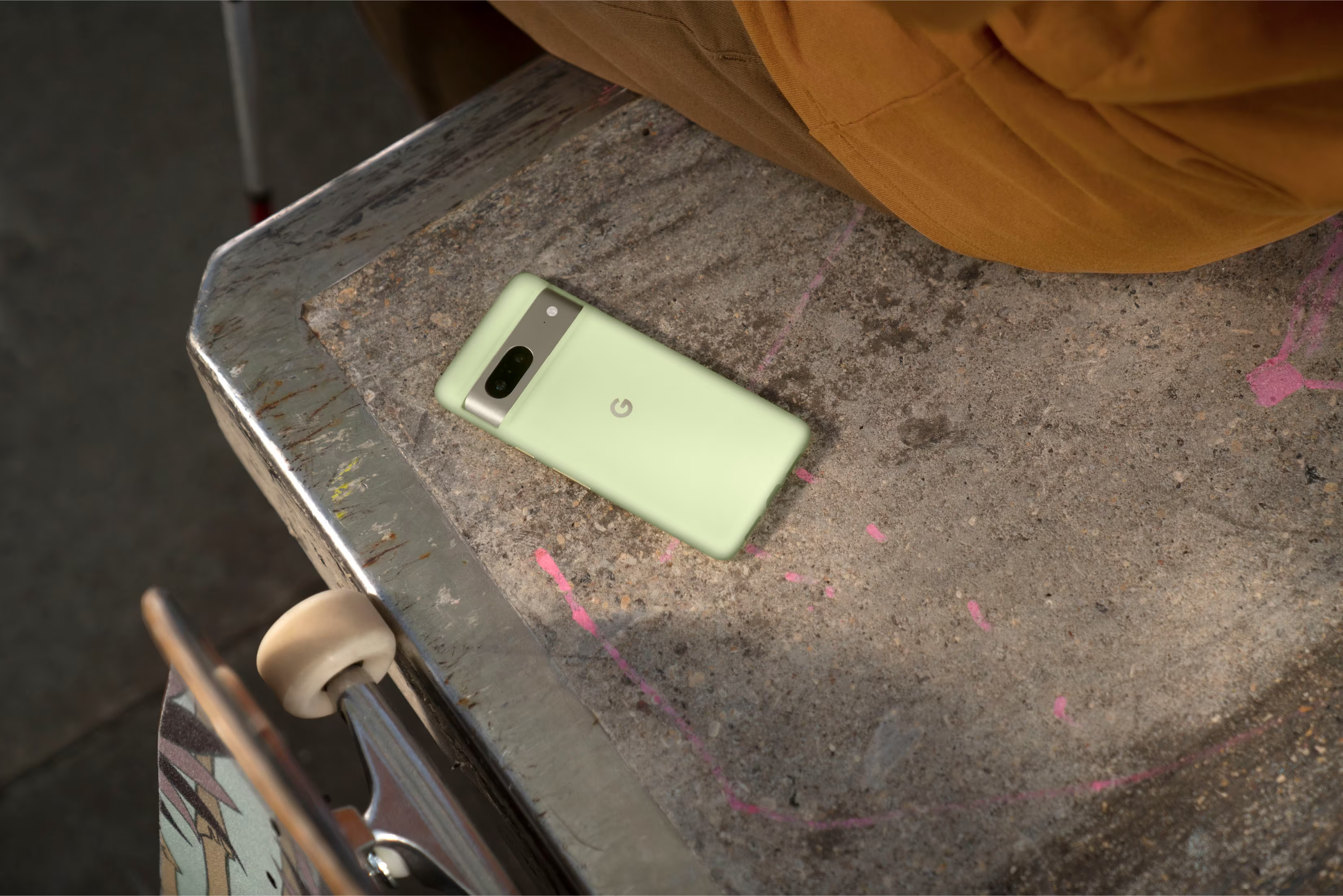 Смартфон Google Pixel 7 8/128 Gb Lemongrass - фото 8