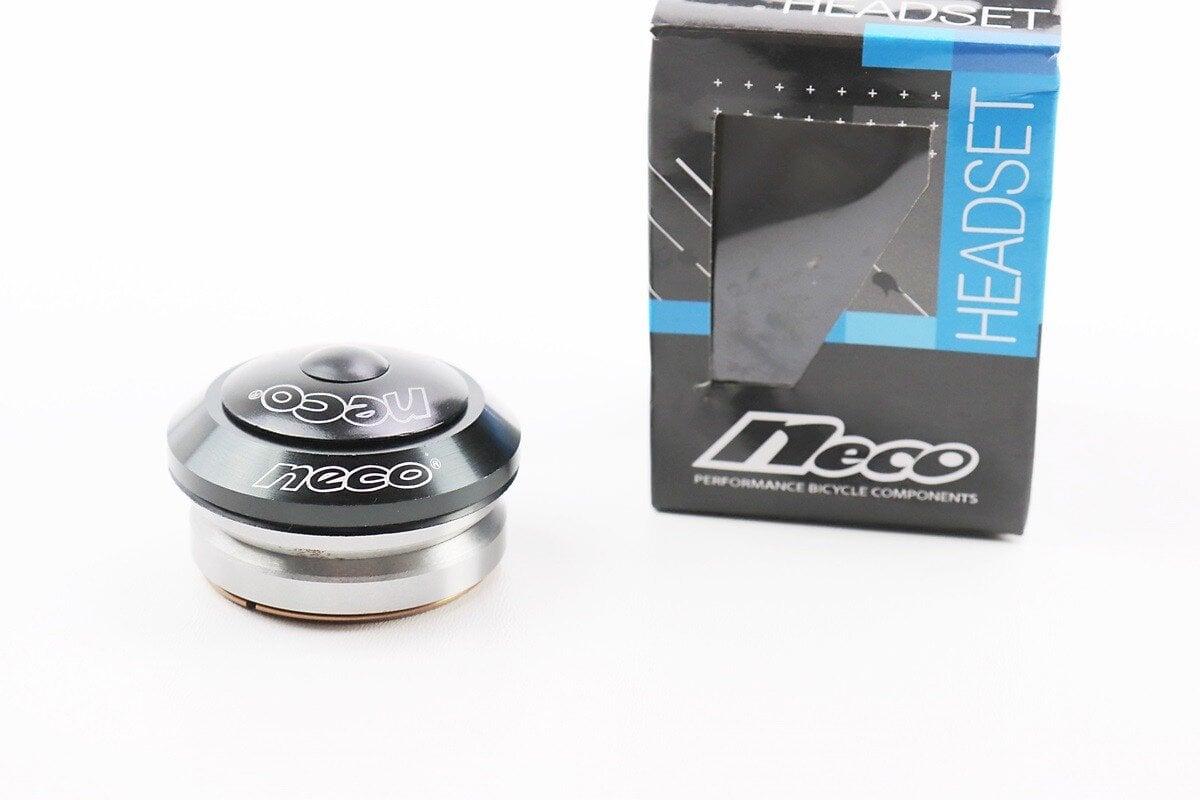 Рулевая колонка NECO для велосипеда 1-1/8" интегрированная для безрезьбовой вилки на промышленных подшипниках (10033534) Рулевая колонка NECO для велосипеда 1-1/8" интегрированная для безрезьбовой вилки на промышленных подшипниках (10033534)