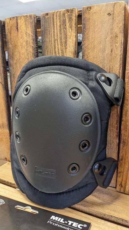 Наколенники Mil-Tec быстросъемные one size Черный (16231102) - фото 3 Наколенники Mil-Tec быстросъемные one size Черный (16231102) - фото 3