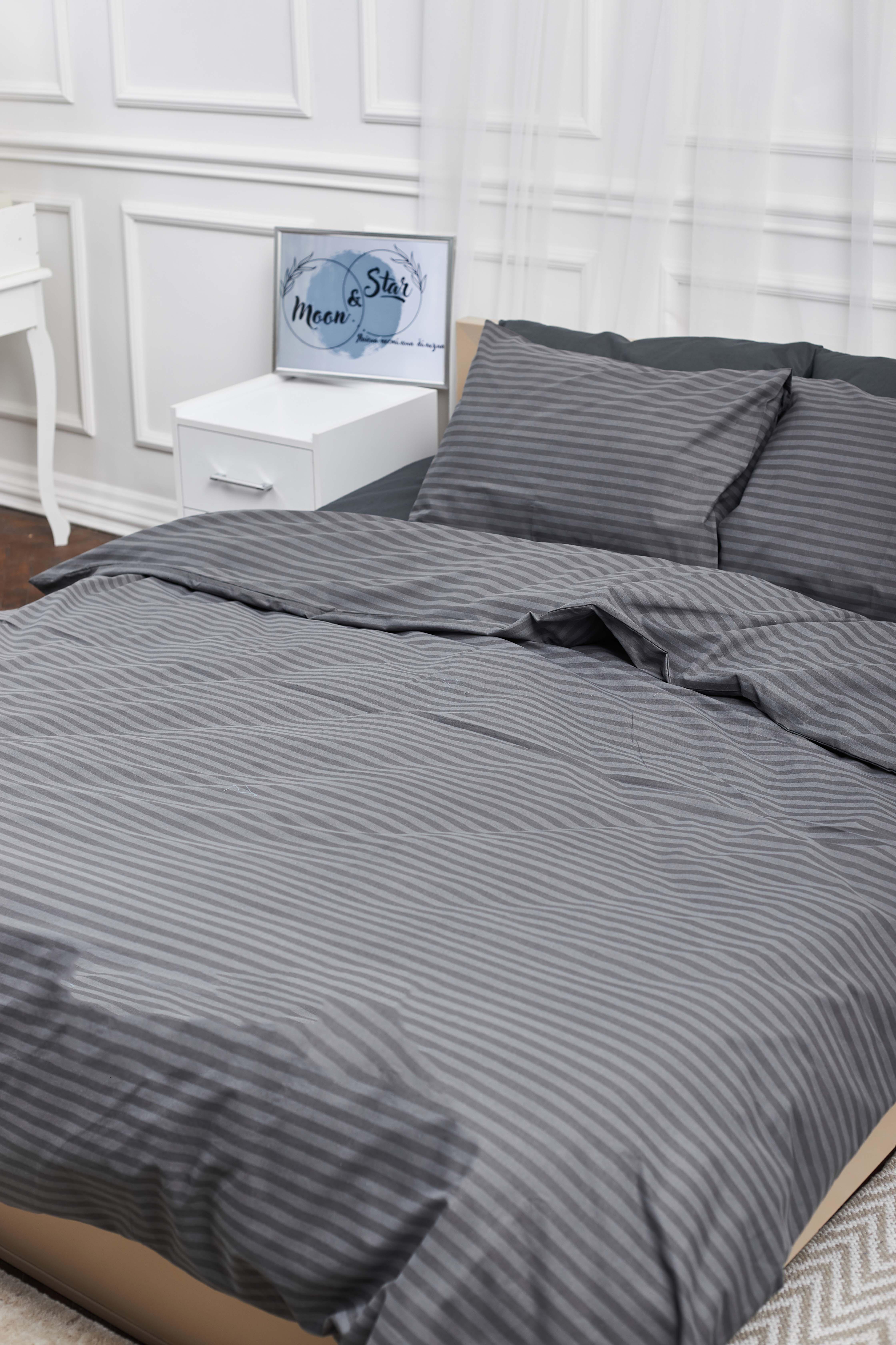Комплект постільної білизни Moon&Star Gray Stripe&Black Gold Люкс бязь євро 200х220 см 50х70 см/2 шт. (MS-820001056) - фото 3 Комплект постільної білизни Moon&Star Gray Stripe&Black Gold Люкс бязь євро 200х220 см 50х70 см/2 шт. (MS-820001056) - фото 3