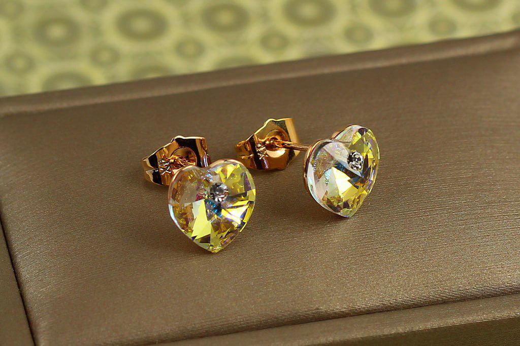 Серьги гвоздики Xuping Jewelry Сваровские сердечки желтые хамелеон 1 см Золотистый (29327483)