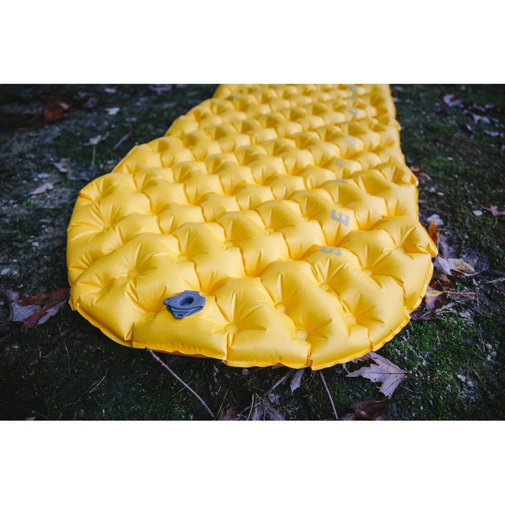 Самонадувний килимок Sea To Summit Air Sprung UltraLight Mat Yellow Small (STS AMULSAS) - фото 3