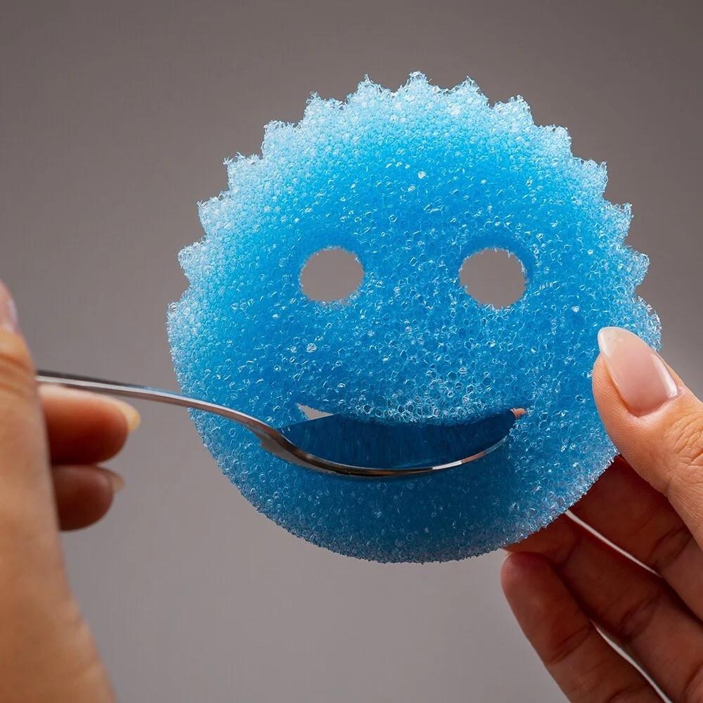 Губка-смайлик абразивная двусторонняя Scrub Daddy для мытья посуды - фото 2