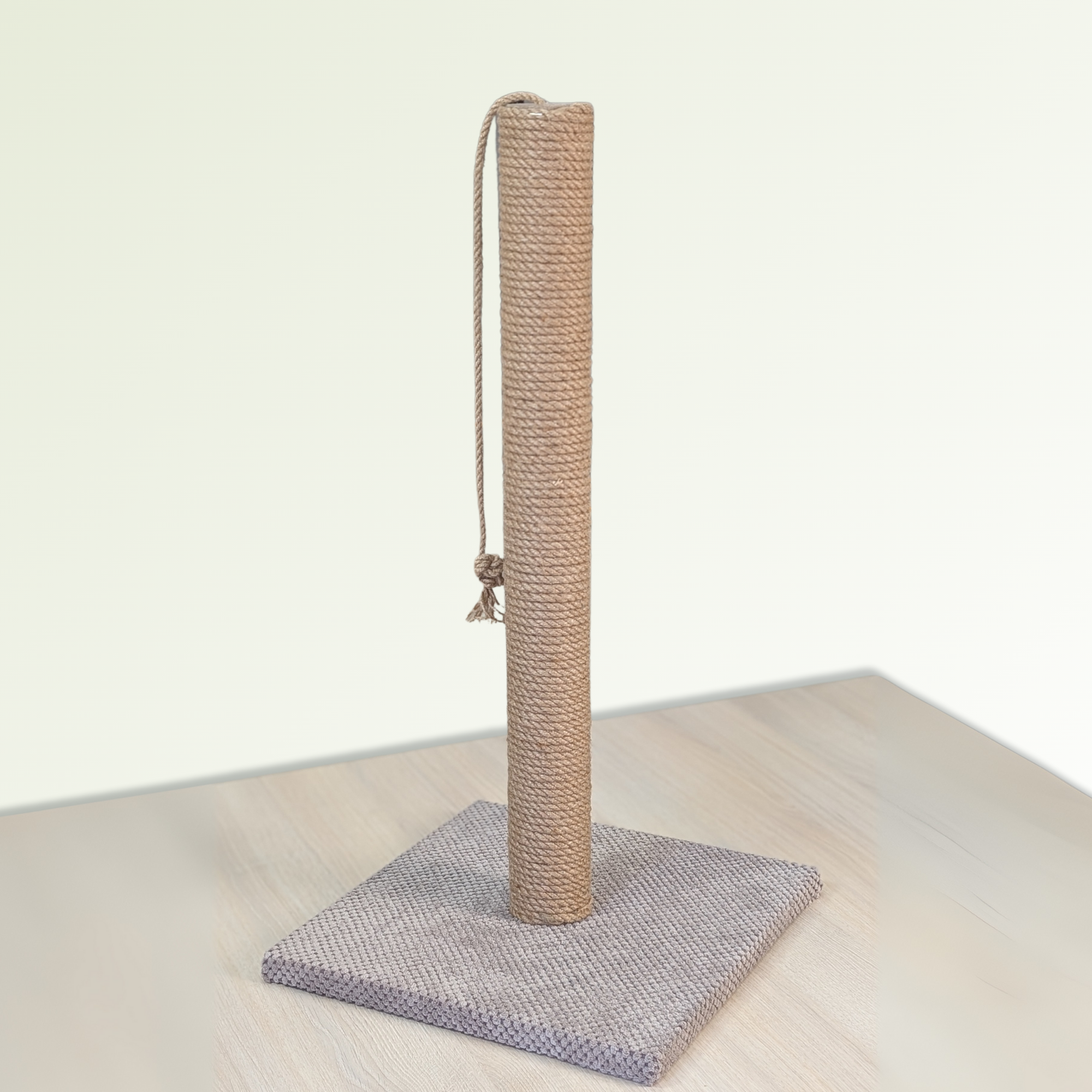 Когтеточка столбик кошачья высокая с веревкой-игрушкой канат 8 мм 65 см Коричневый (60140)