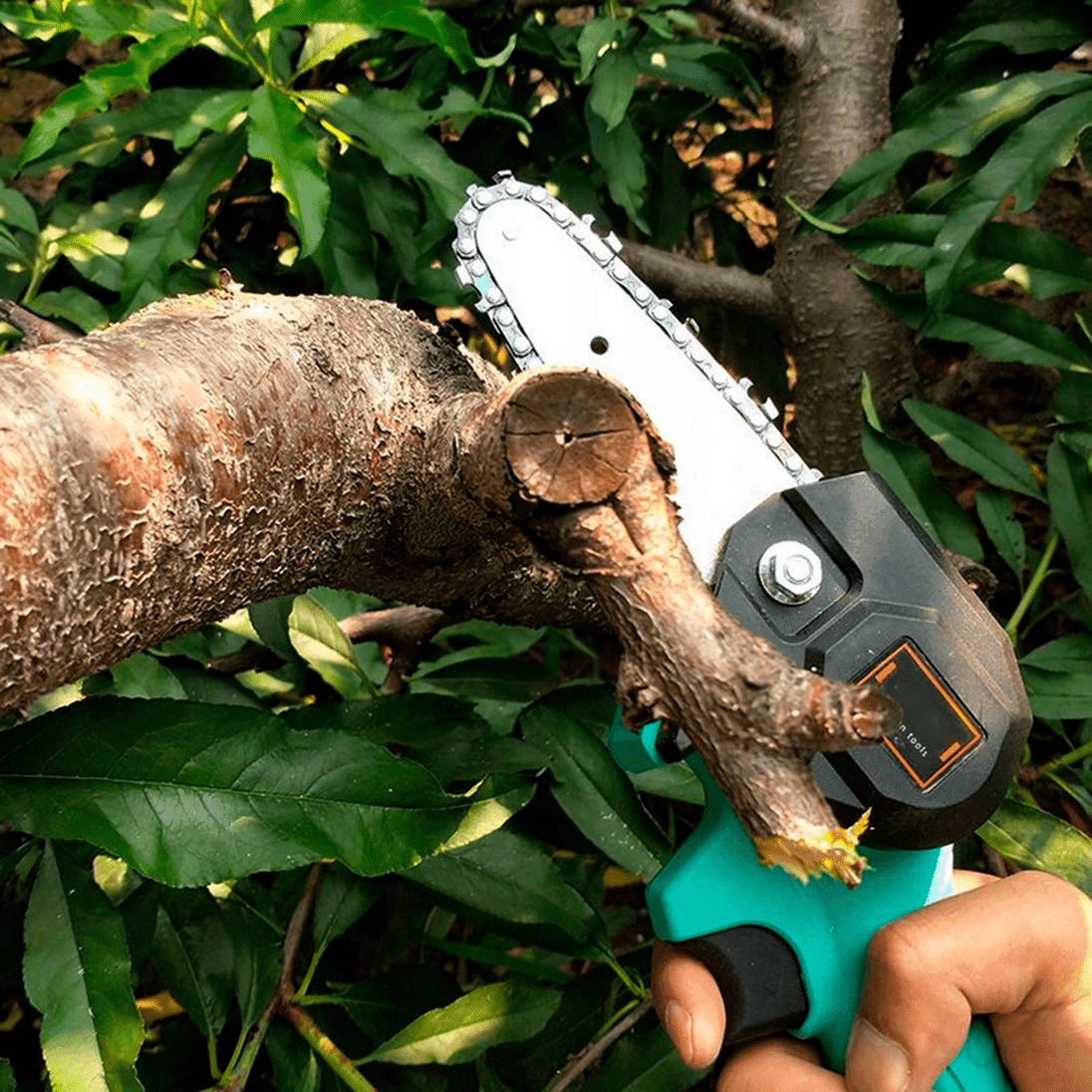 Пила аккумуляторная 4" 2 АКБ 24v в пластмассовом кейсе (29433594) - фото 6 Пила аккумуляторная 4" 2 АКБ 24v в пластмассовом кейсе (29433594) - фото 6