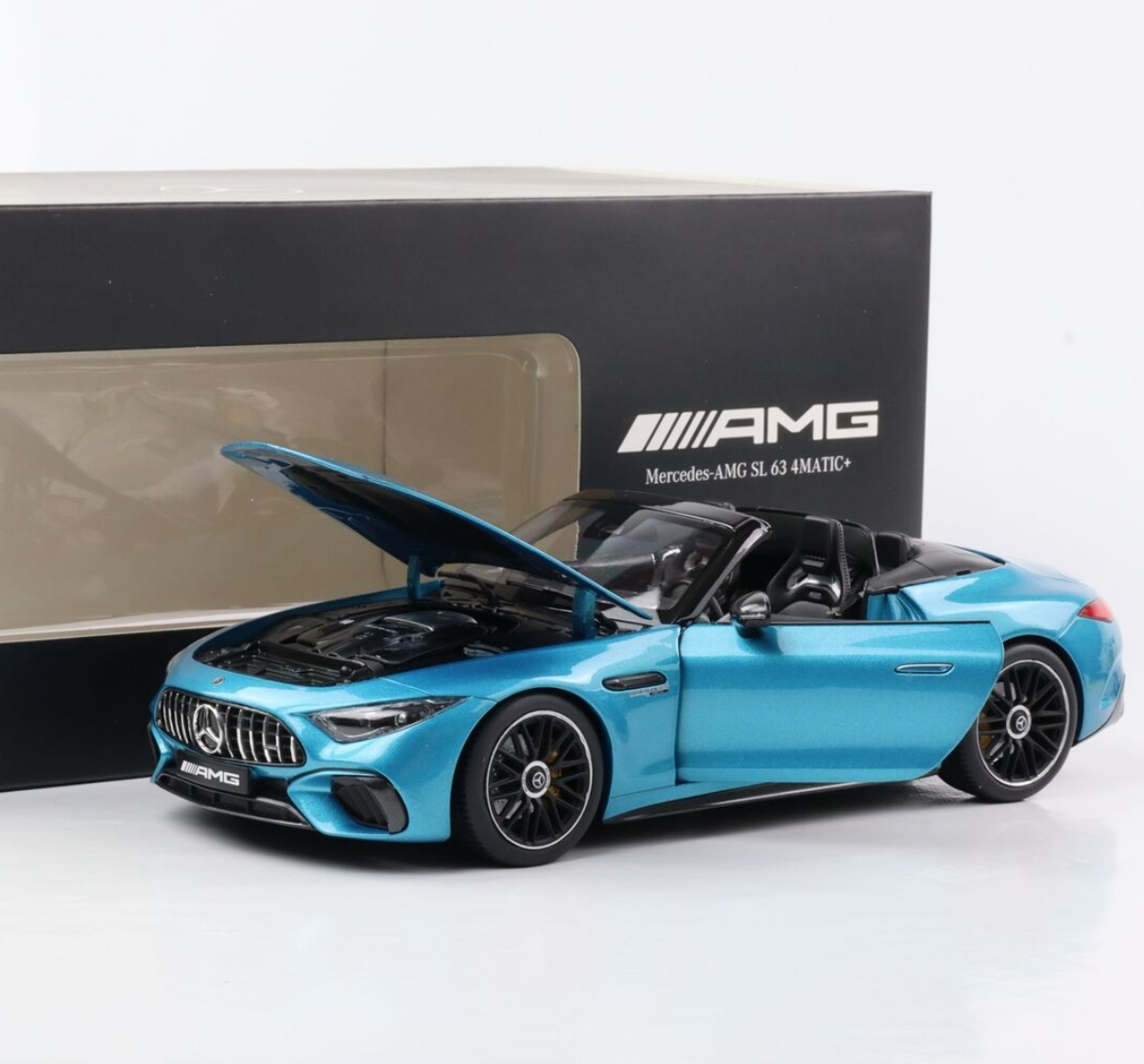 【未開封】1/18メルセデス特注品AMG SL(R232)ハイパーブルー ᐉ Модель автомобиля 1:18 Mercedes-Benz SL63 AMG R232 4Matic 2022