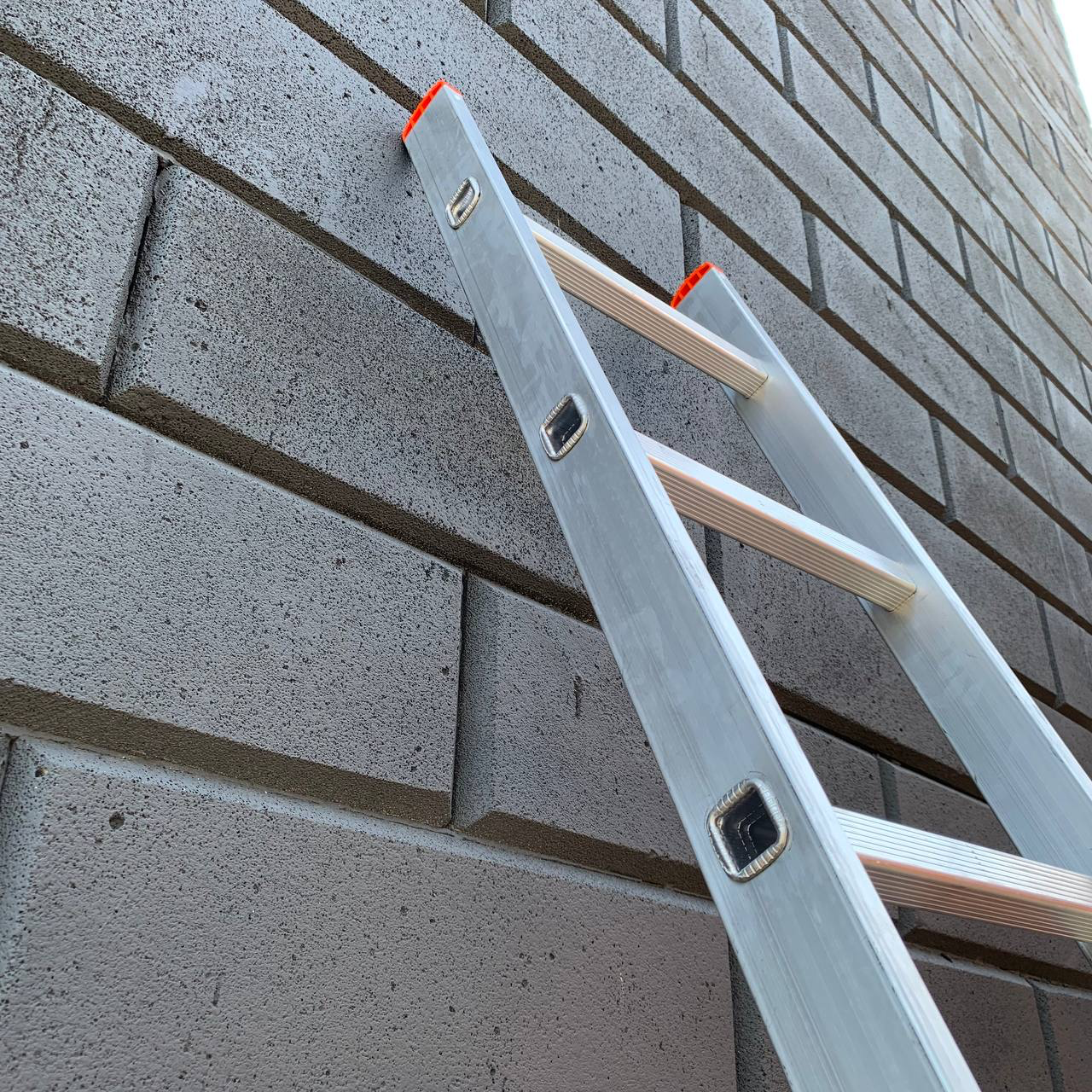 Лестница приставная алюминиевая Техпром 9 ступеней - фото 4 Лестница приставная алюминиевая Техпром 9 ступеней - фото 4