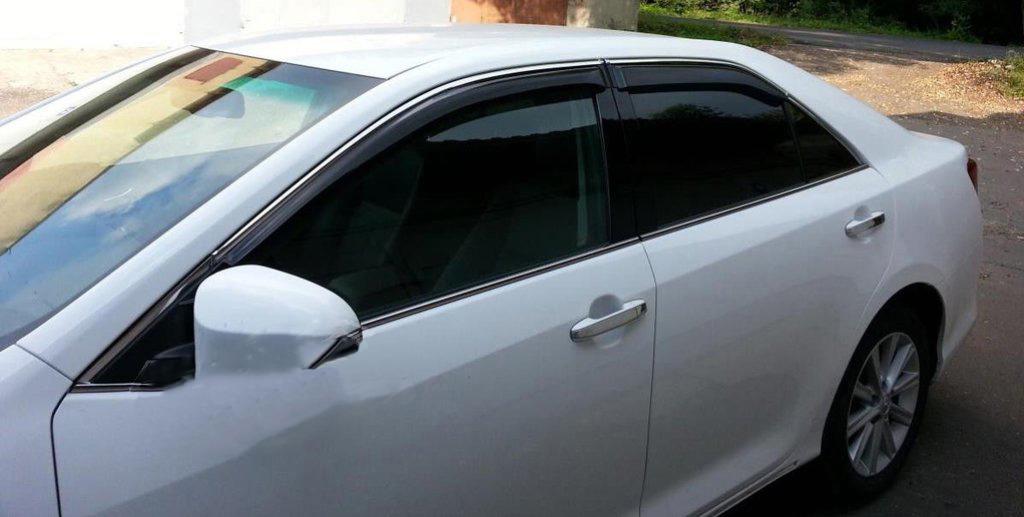 Ветровики с хром молдингом SD HIC для Toyota Avensis 2009-2018 гг. поликарбонат Черный