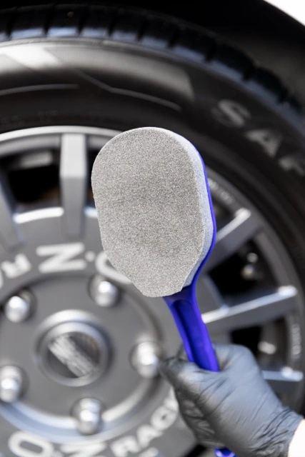 Аппликатор SGCB Tire Shine Applicator V 2.0 новое поколение для равномерного нанесения средств на шины - фото 4 Аппликатор SGCB Tire Shine Applicator V 2.0 новое поколение для равномерного нанесения средств на шины - фото 4