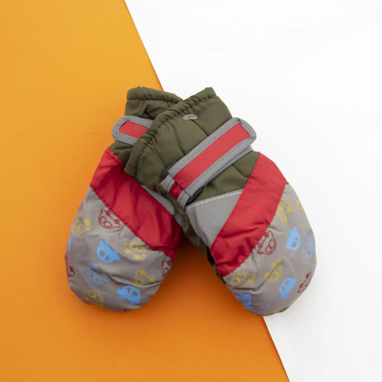 Перчатки для мальчиков болоневые лыжные на липучке с машинками 2-4 года р. 17 Серо-красный (22-12-54)