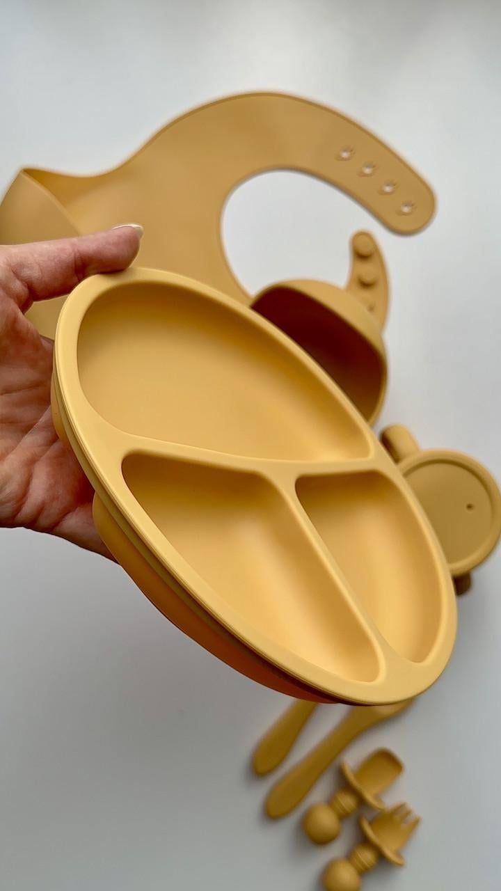 Набор посуды для кормления 9 элементов тарелка/миска/поильник/нагрудник Оранжевый (103) - фото 6