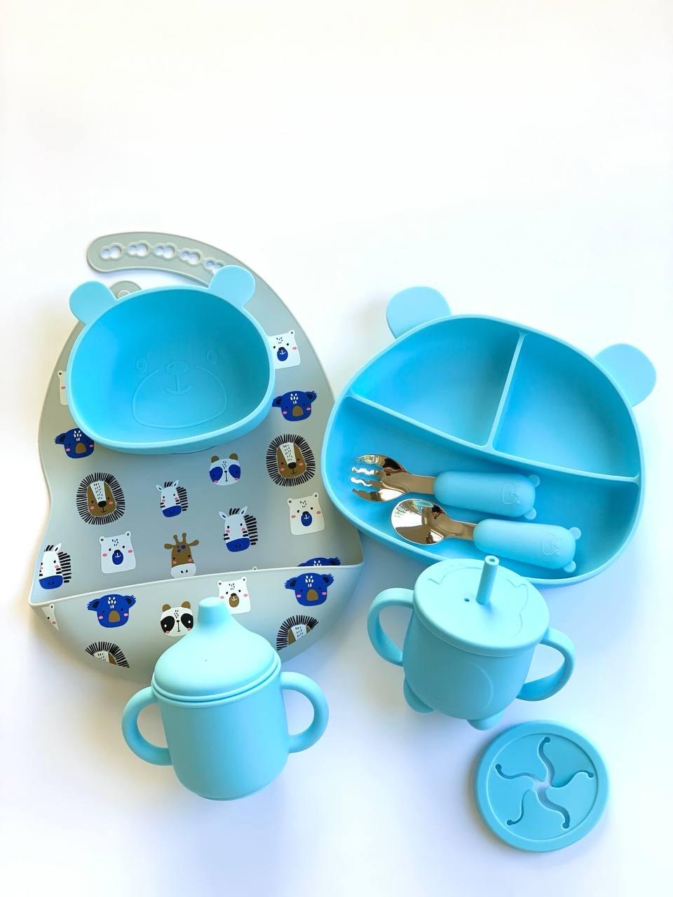 Набор силиконовой посуды для первого прикорма слюнявчик/тарелка на присоске/поильник Мишка/Зверята Голубой (9288732)