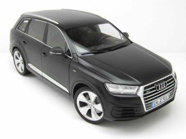 ᐉ Модель автомобиля Minichamps 1:18 Audi Q7 4M Matt Black