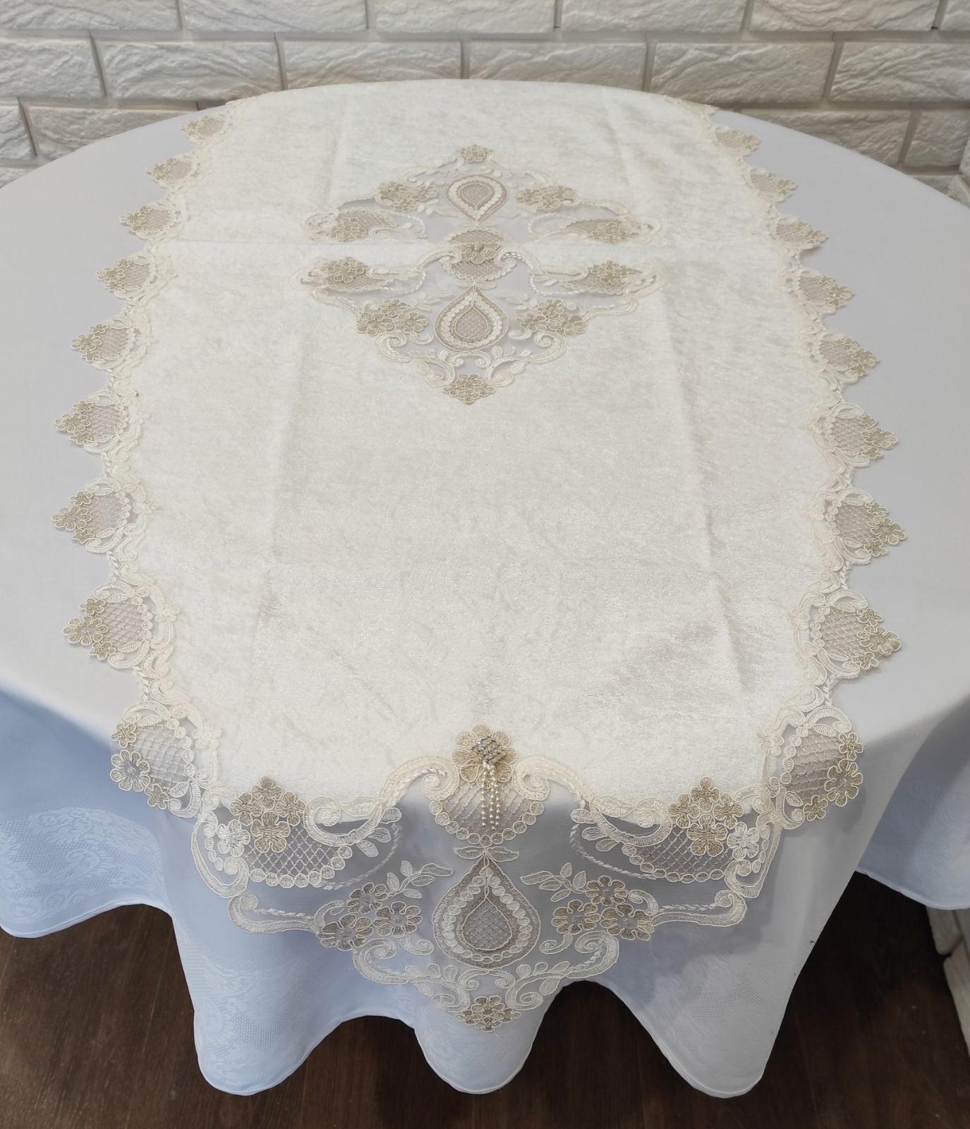 Дорожка велюровая Acme с кружевом 70x160 Damla Krem (CN7573)