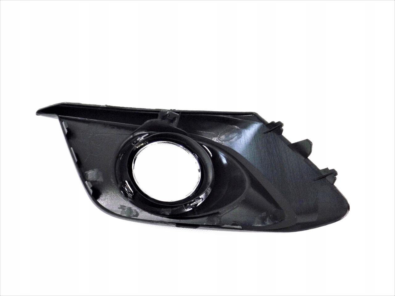 Решетка бампера AVTM Mazda 3 BM 13-16 SDN/HB левая с отверстиями для противотуманок Черный (4424 913)