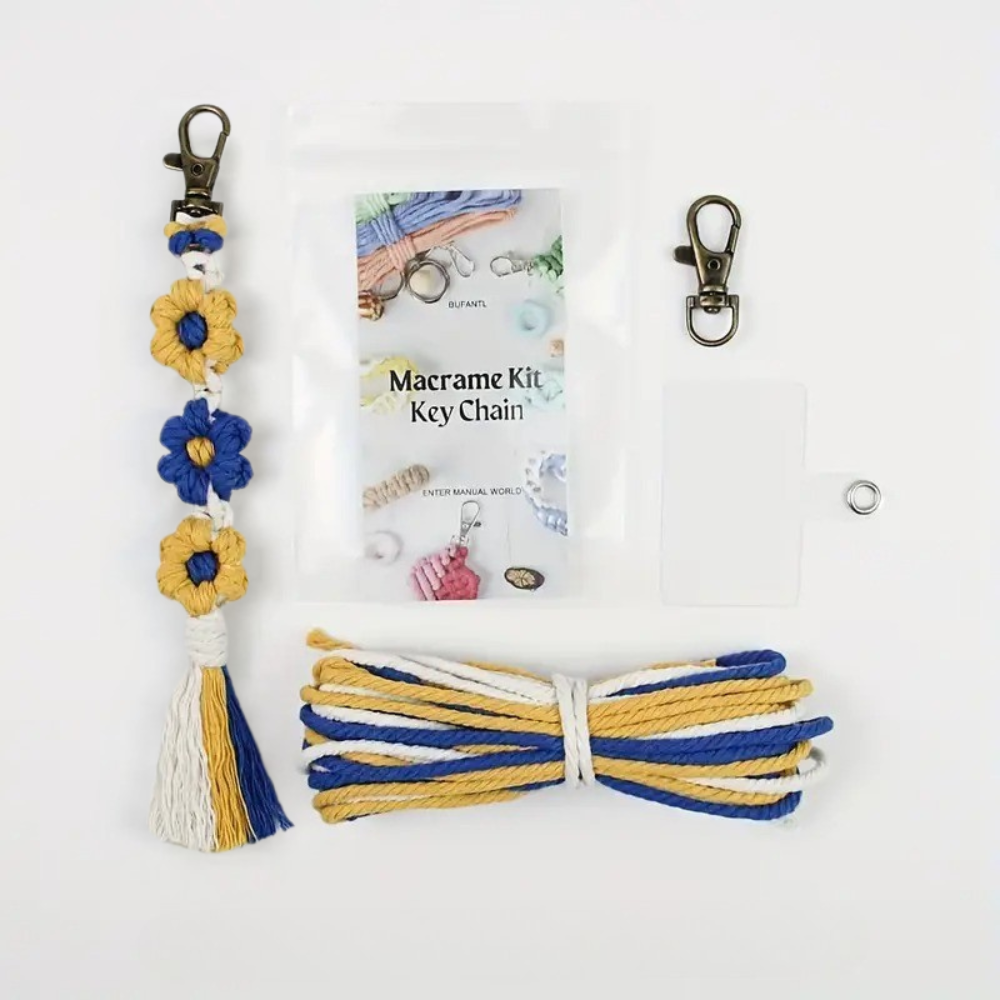 Набор макраме для рукоделия для ручной вязки плетеного брелока Цветы для ключей трехцветный 20х2,2 см Желтый/Синий/Белый