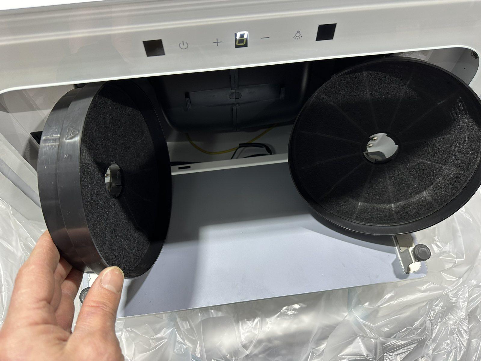 Витяжка Luxor Stolz Beste WH 60 LED 1450 м3 з фільтрами двигуна 2 шт. Білий (23358366) - фото 6 Витяжка Luxor Stolz Beste WH 60 LED 1450 м3 з фільтрами двигуна 2 шт. Білий (23358366) - фото 6