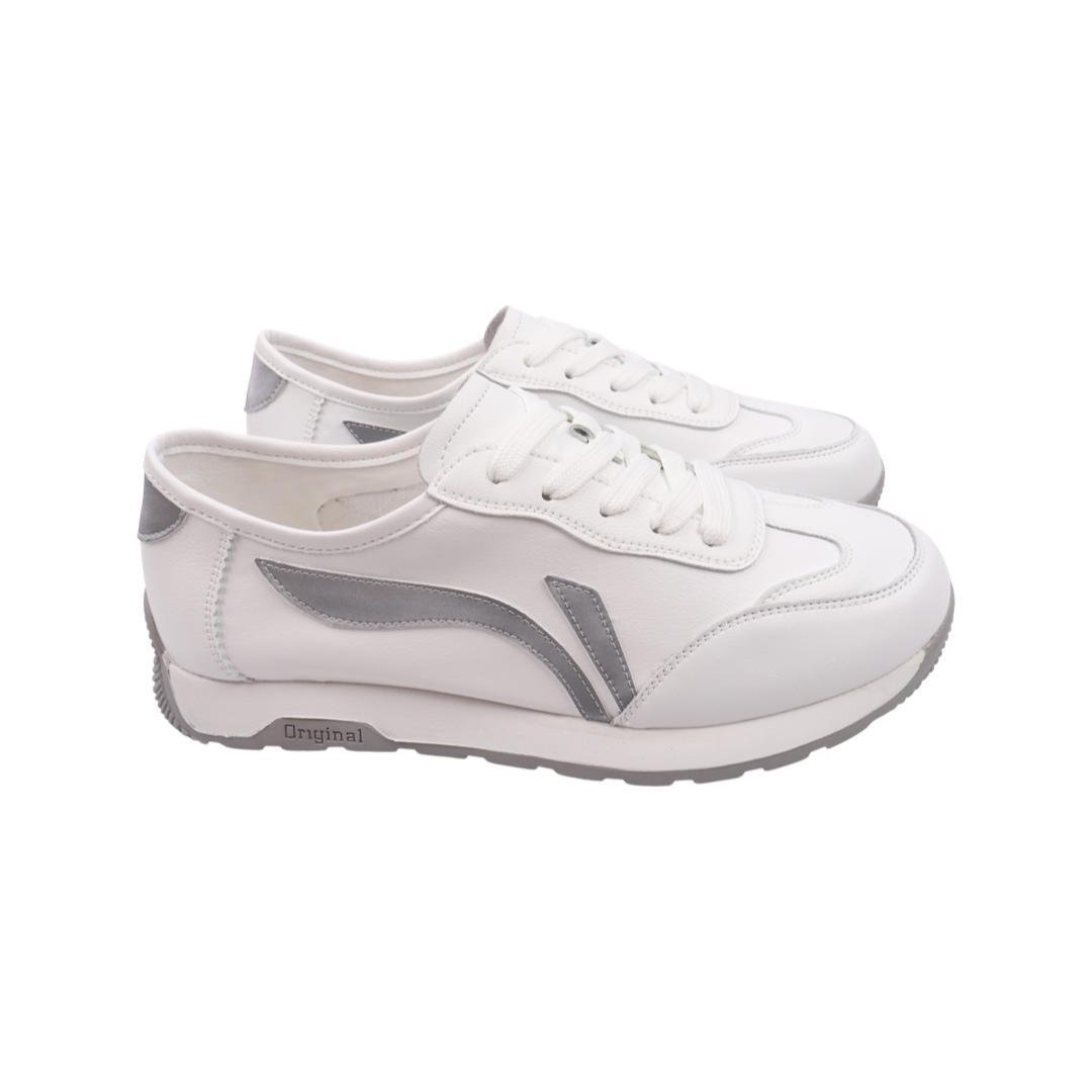 Кросівки жіночі Vikonty зі шкіри р. 38 Білий (346-22DTS) Кросівки жіночі Vikonty зі шкіри р. 38 Білий (346-22DTS)