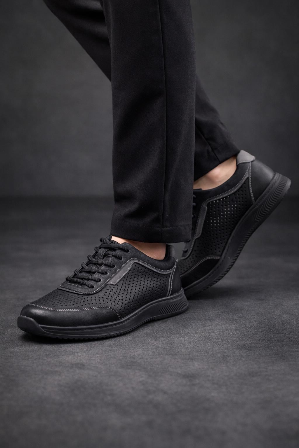 Кроссовки мужские Where Uwear 350981 р. 45 Черный (350981_45) Кроссовки мужские Where Uwear 350981 р. 45 Черный (350981_45)