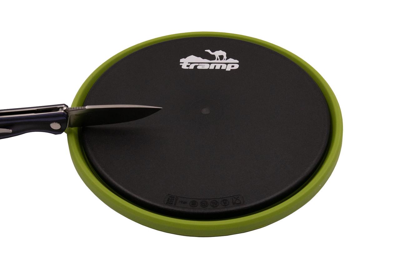 Tramp плоская силиконовая с пластиковым дном 1070 мл Oliva (TRC-124-oliva) - фото 4 Tramp плоская силиконовая с пластиковым дном 1070 мл Oliva (TRC-124-oliva) - фото 4