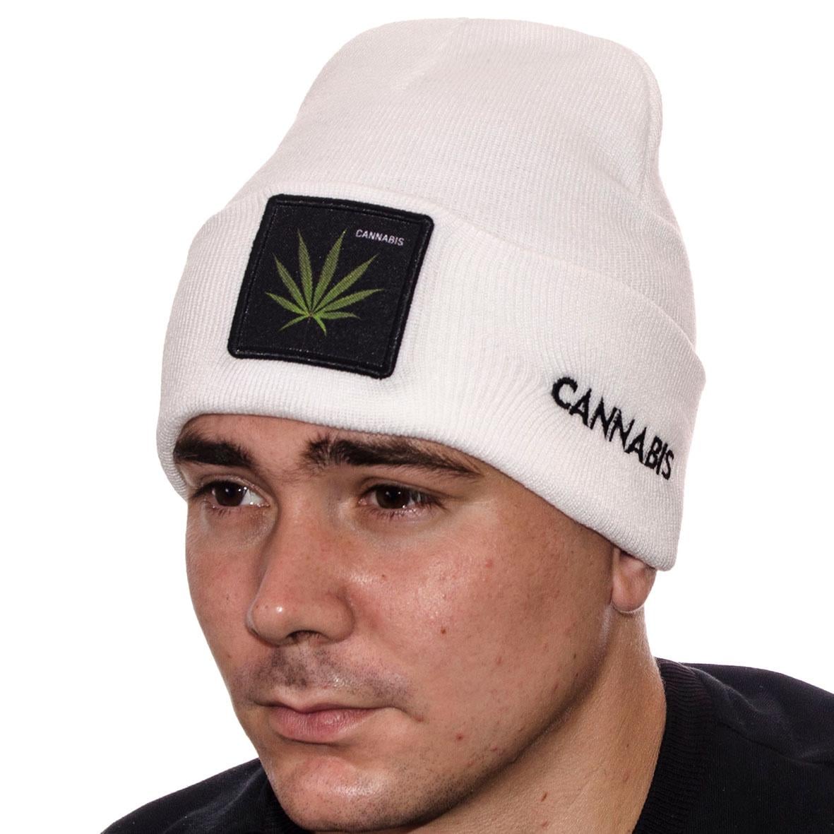 Шапка с шевроном Cannabis L21016 р. 57-58 Белый