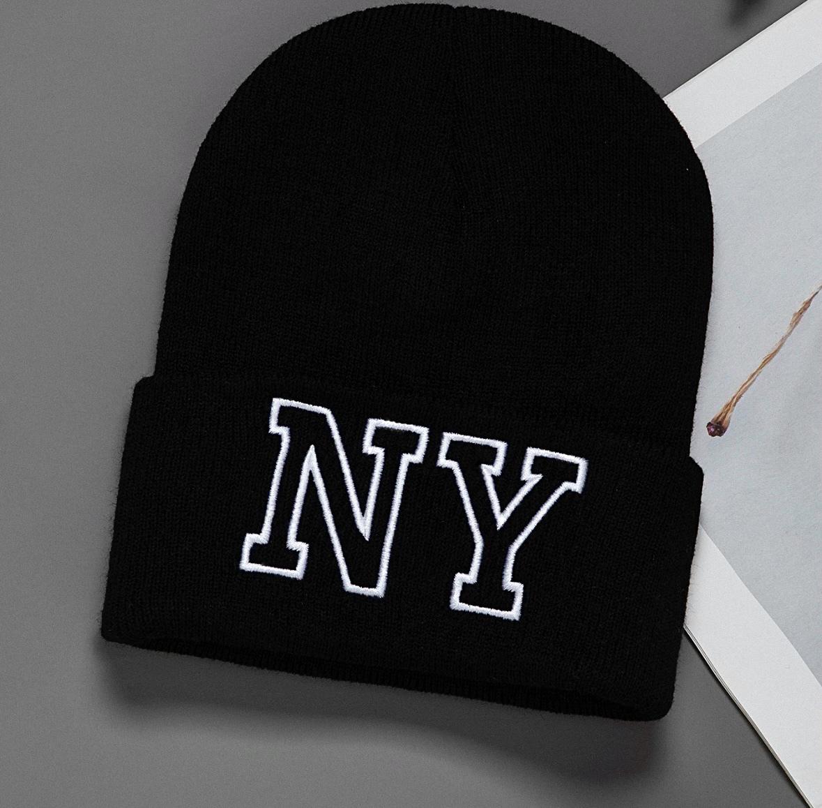 Шапка логотип Wuke NY New York Нью-Йорк с подворотом унисекс one size Черный