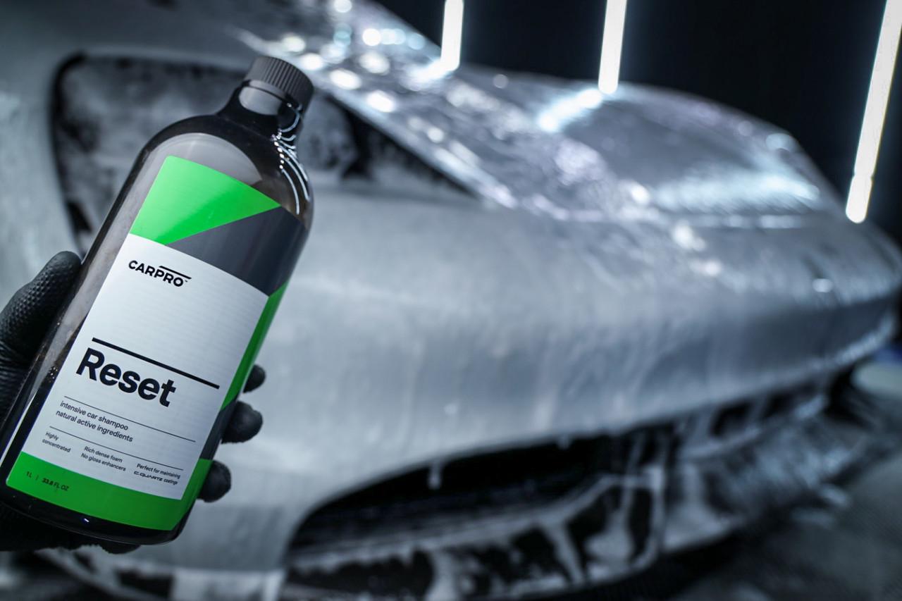 Автошампунь pH-нейтральный CarPro Reset для керамических покрытий бережной ручной мойки и поддержания гидрофобного эффекта 500 мл - фото 3