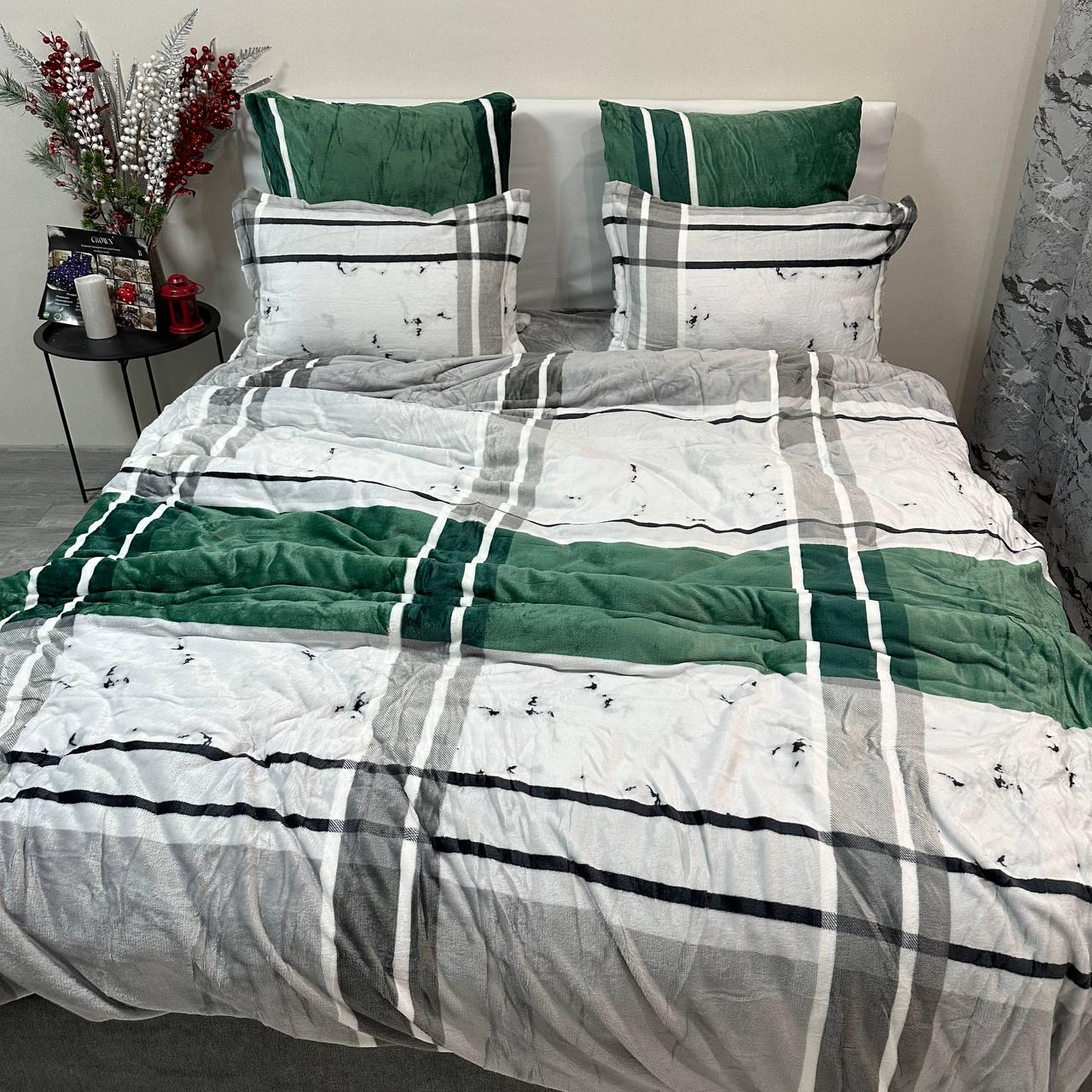 Комплект постельного белья велюровый с рисунком с 4 наволочками евро 200x230 см Серо-зеленый (29225207) - фото 8