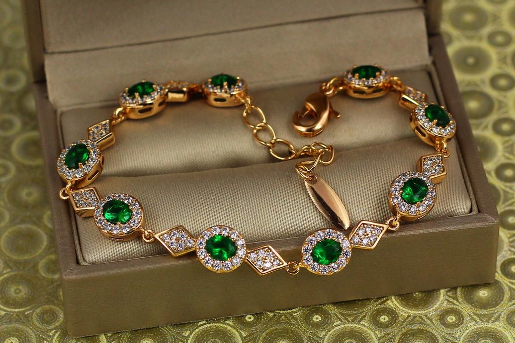 Браслет Xuping Jewelry Малинки из ромбами с зелеными камнями 17 см х 8 мм Золотистый