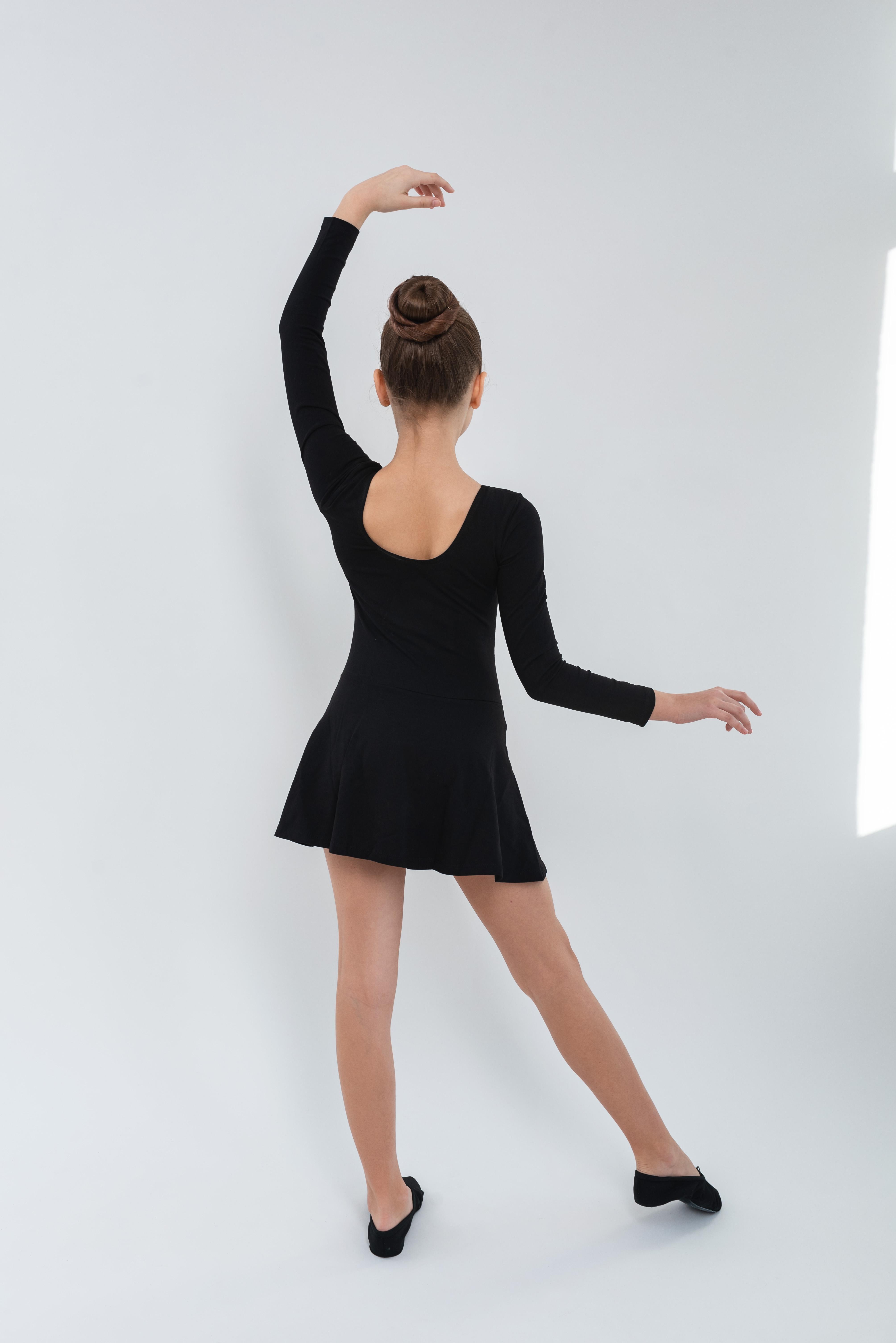 Купальник зі спідницею та довгим рукавом для танців Sono 122 розмір Чорний (1145817) - фото 2 Купальник зі спідницею та довгим рукавом для танців Sono 122 розмір Чорний (1145817) - фото 2