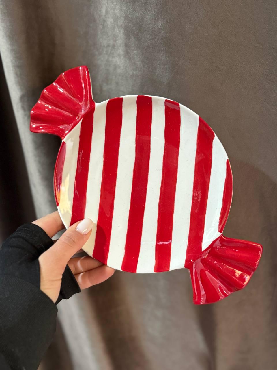 Тарілка десертна новорічна YIWU CR-1-25 порцелянова 15,5 см (CR-1-25) - фото 5 Тарілка десертна новорічна YIWU CR-1-25 порцелянова 15,5 см (CR-1-25) - фото 5