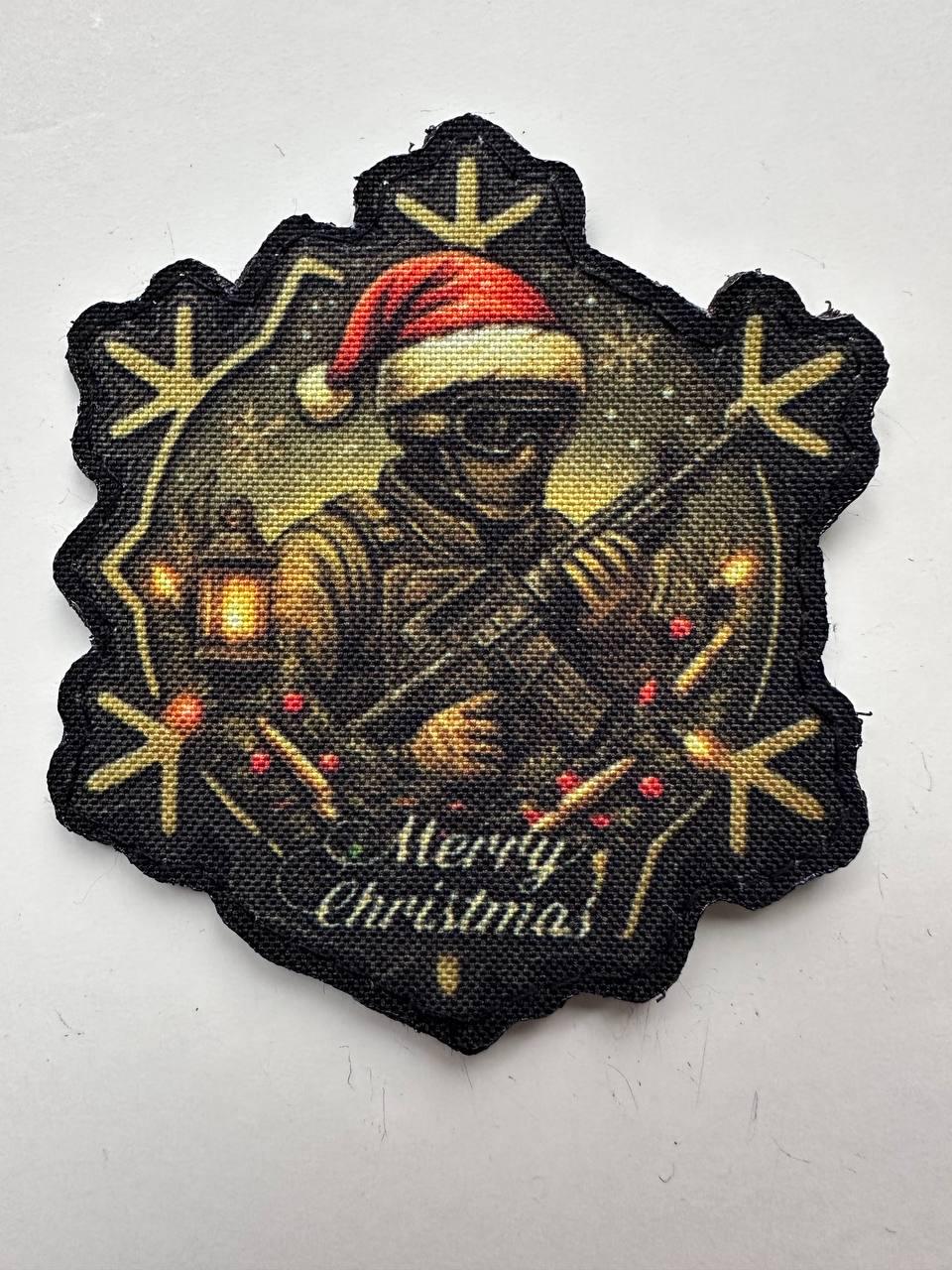 Шеврон Военный в шапке Санты с надписью Merry Christmas фигурный на липучке (MERRY_XMAS)