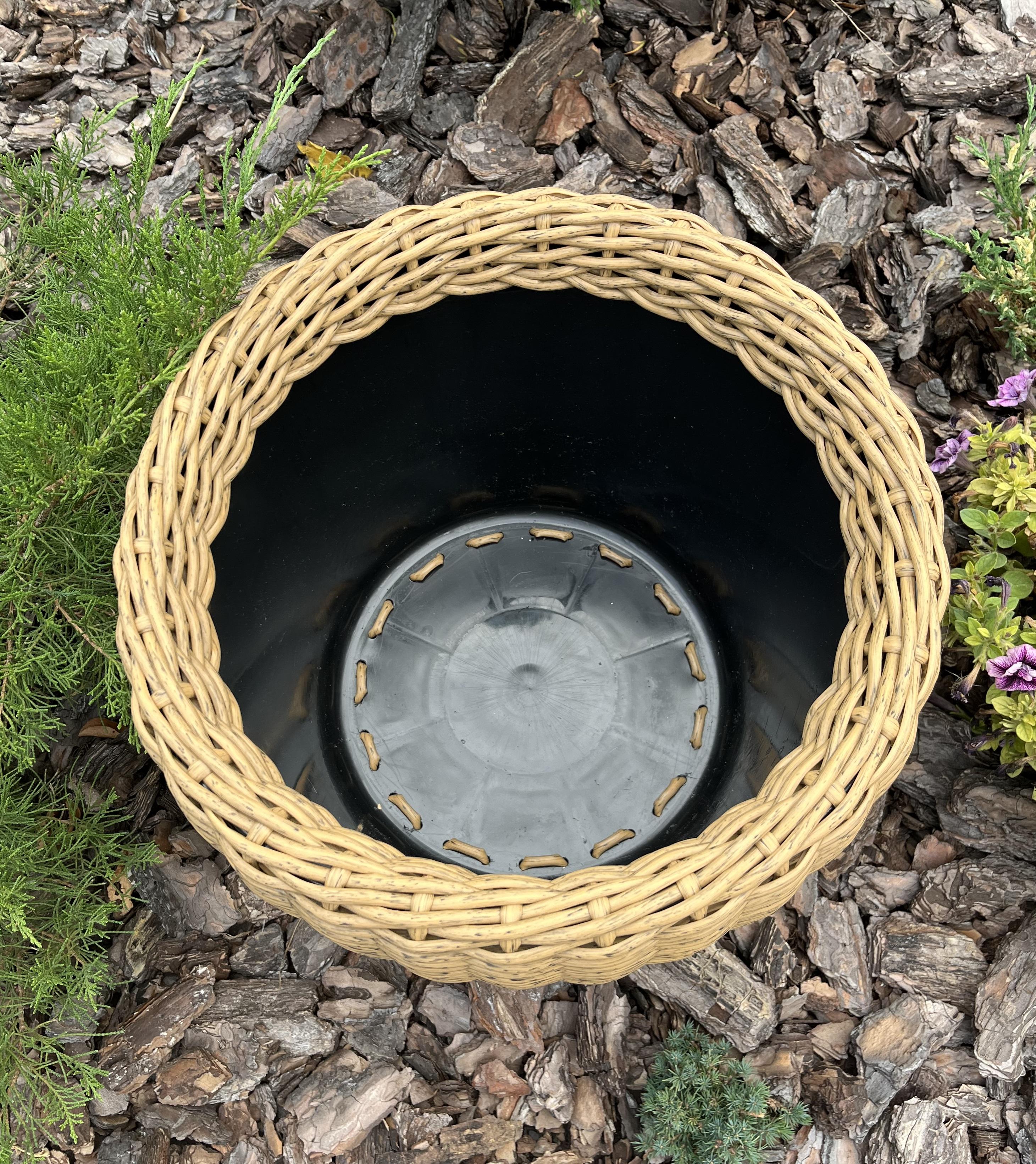 Кашпо кругле для квітів зі штучного ротанга 20 л Дерево (27927868) - фото 3 Кашпо кругле для квітів зі штучного ротанга 20 л Дерево (27927868) - фото 3