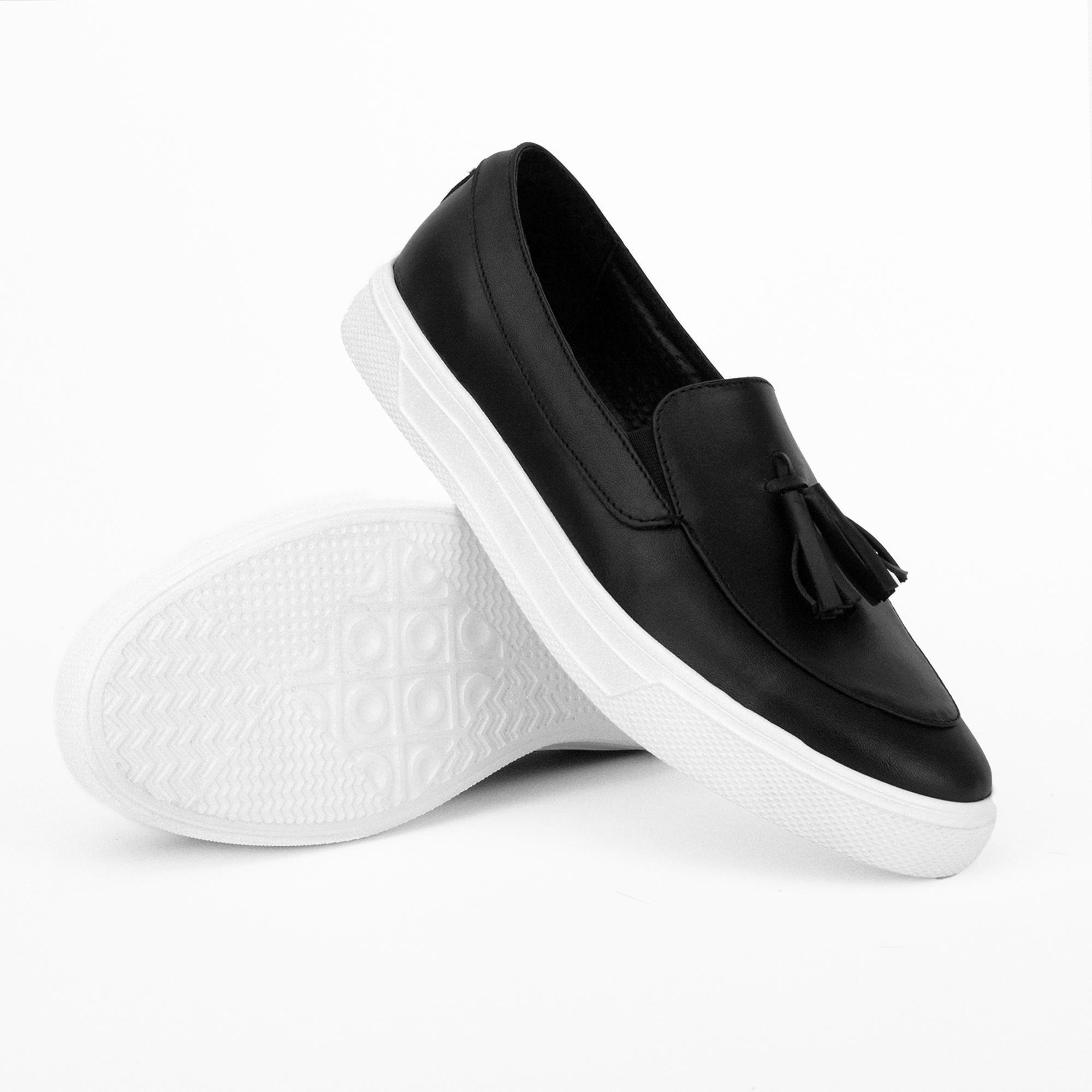 Лоферы Kindzer с кистями кожаные р. 39 Черный