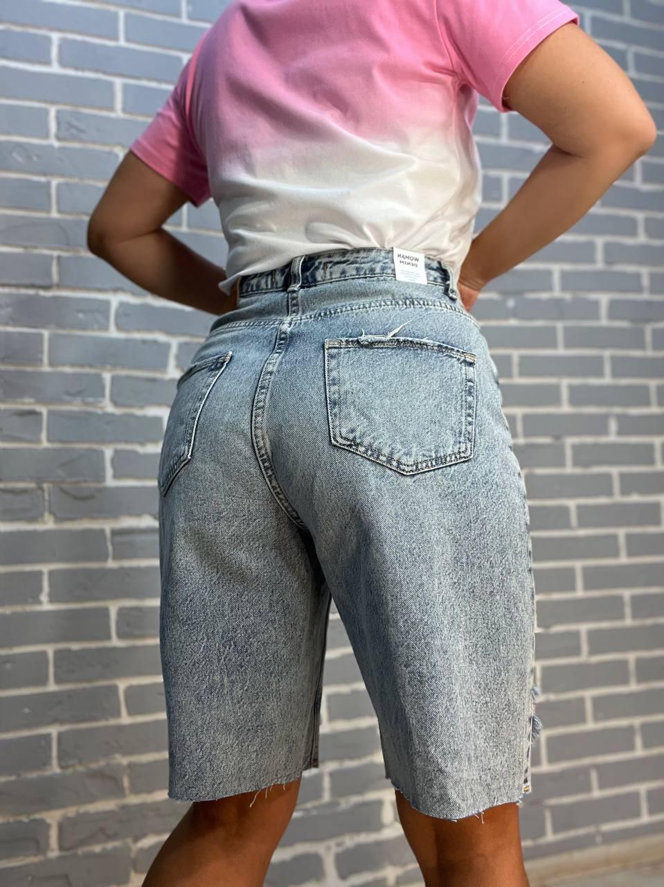 Шорты женские джинсовые Women Denim 2038-977 бермуды рваные длина до колен р. 36 Голубой (2439) - фото 2 Шорты женские джинсовые Women Denim 2038-977 бермуды рваные длина до колен р. 36 Голубой (2439) - фото 2