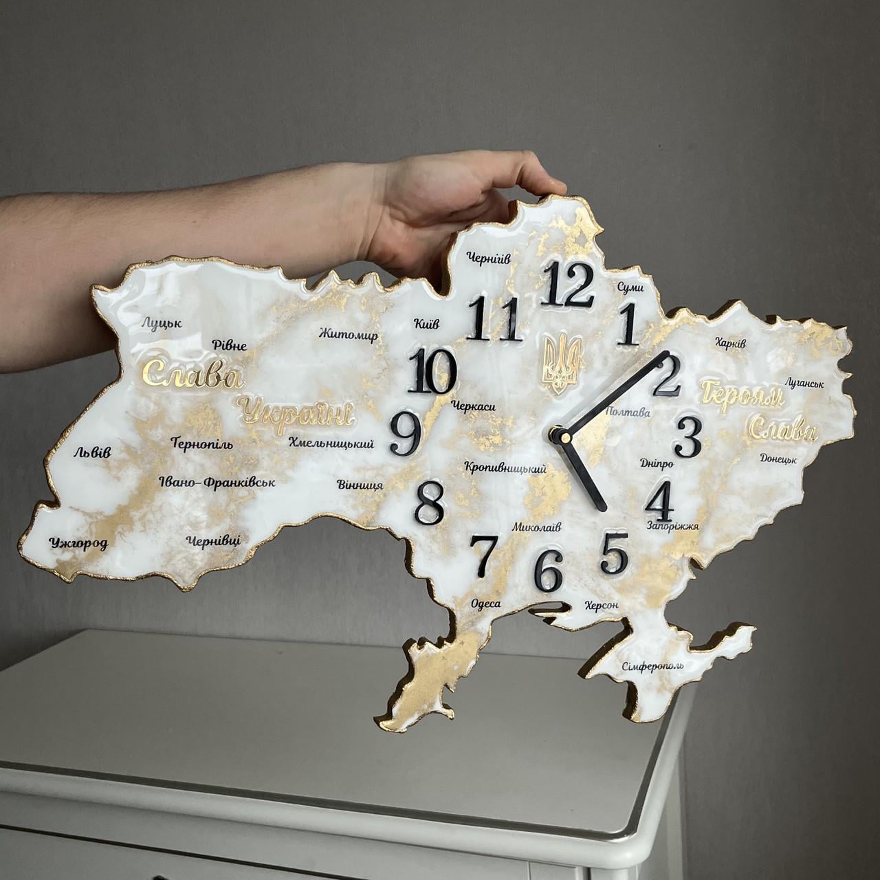 Часы настенные из эпоксидной смолы Карта Украины 50х32 см