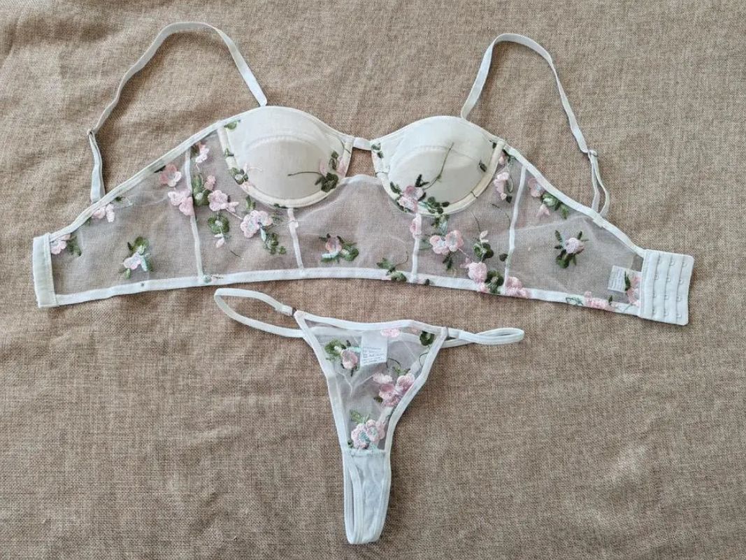 Комплект бюстгальтер-корсаж и трусики с цветочной вышивкой M Белый (22-158-1669-M)