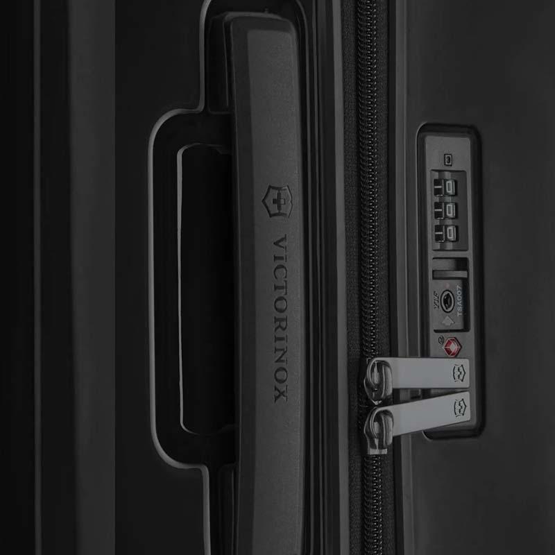 Чемодан на 4 колесах Victorinox Travel Airox M 74 л Black (Vt612506) - фото 7