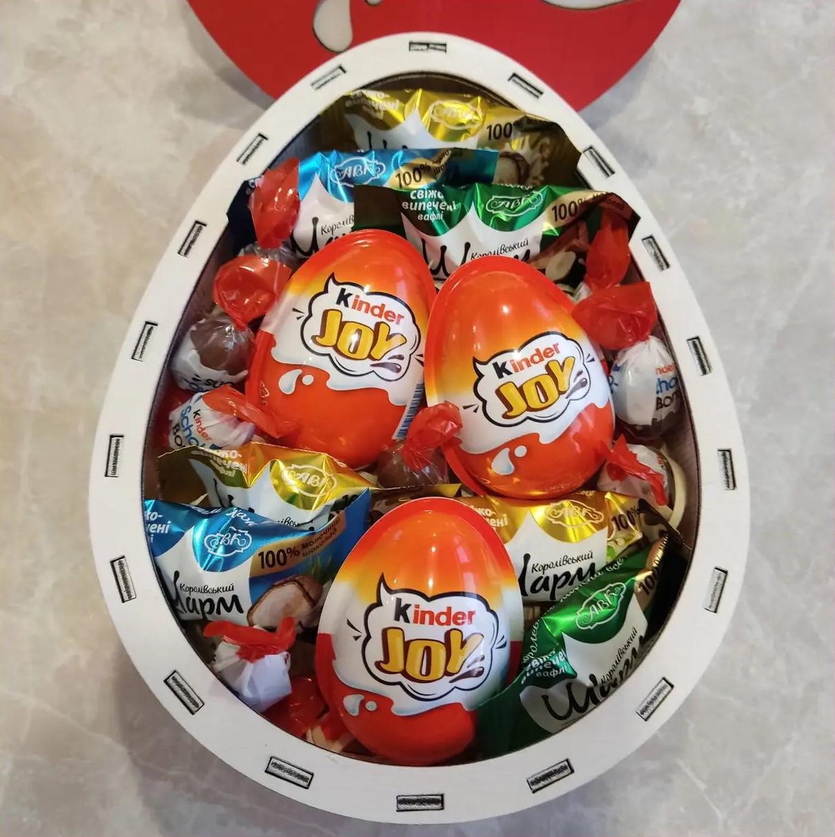 Бокс Kinder со сладостями для девушки/ребенка на праздник/день рождения (ar18)