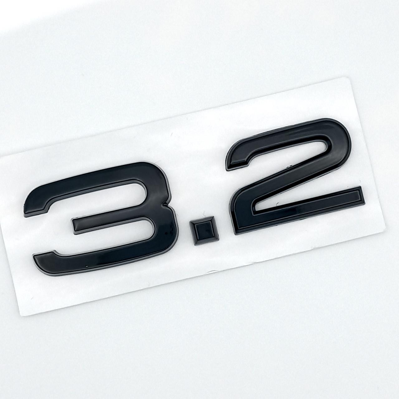 Эмблема надпись 3,2 Audi ABS 7,7х2,3 см Черный глянцевый (2952452562)