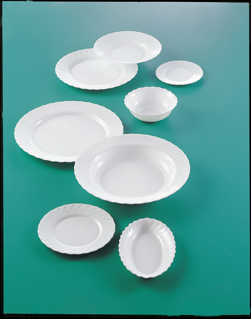 Тарелка овальная Luminarc Trianon стеклокерамическая 22 см Белый (H4126) - фото 2